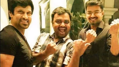 'എങ്ങനെ ഇങ്ങനെ സാധിക്കുന്നു?', വിജയ്‍യെ കുറിച്ച് വാചാലനായി വിക്രം