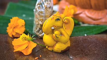 Vinayaka Chaturthi 2022 :  എല്ലാ വിഘ്‌നങ്ങളുമില്ലാതാക്കാൻ ജപിക്കാം ഗണപതി ഗായത്രി മന്ത്രം