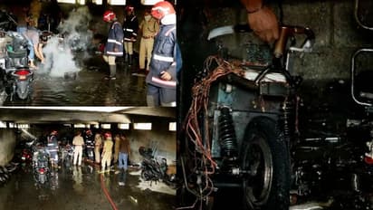 കോഴിക്കോട് നഗരത്തിലെ ഇലക്ട്രിക്ക് സ്കൂട്ടർ ഷോറൂമിൽ അഗ്നിബാധ: പത്ത് വണ്ടികൾ പൂർണമായി കത്തി നശിച്ചു