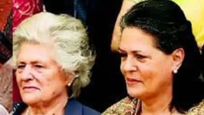 విషాదం.. సోనియాగాంధీకి మాతృ వియోగం