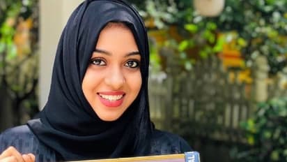 24 ಗಂಟೆಯಲ್ಲಿ 81 ಆನ್‌ಲೈನ್ ಕೋರ್ಸ್: ಹೊಸ ದಾಖಲೆ ಬರೆದ 'ಮಲ್ಲು ಕುಟ್ಟಿ'