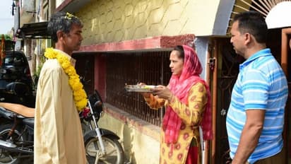 ചാരവൃത്തിക്കേസില് 28 വര്ഷം പാക് ജയിലില്, ഒടുവില് കുല്ദീപ് ഇന്ത്യന് മണ്ണിലെത്തി!