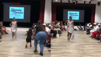 Video: रैंप वॉक कर रही मॉडल के सामने आया बच्चा, पकड़ने के लिए दौड़ी मां तो बन गया फनी सीन 