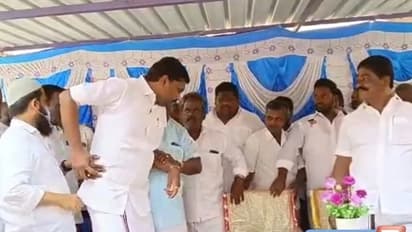 பள்ளி மாணவர்களுக்கு மிதிவண்டி வழங்கும் விழா.. மேடையிலேயே வாக்குவாதத்தில் ஈடுபட்ட அதிமுக - திமுக எம்.எல்.ஏ..