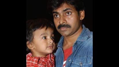 తన నలుగురు పిల్లలతో పవన్.. క్యూట్ అండ్ రేర్ ఫోటోస్, తండ్రిని కమాండ్ చేయగలిగేది ఒక్కరు మాత్రమే.. 