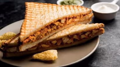Sandwich Recipe : ബട്ടര് ചിക്കൻ കൊണ്ട് എളുപ്പത്തില് തയ്യാറാക്കാം രുചികരമായ സാൻഡ്വിച്ച്