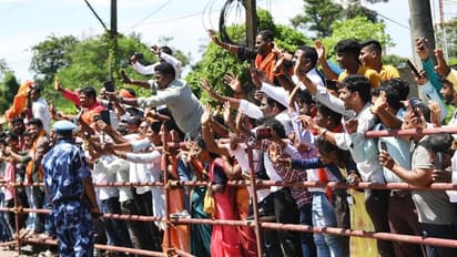Modi In Mangaluru ದಾರಿಯುದ್ದಕ್ಕೂ ಪ್ರಧಾನಿ ಮೋದಿಗೆ ಭರ್ಜರಿ ಸ್ವಾಗತ ಕೋರಿದ ಜನ!