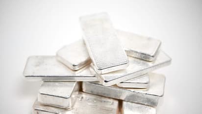 Silver jewellery Buying Tips: வெள்ளி நகை வாங்க போறீங்களா..? அதற்கு முன்னாடி இதெல்லாம் தெரிஞ்சுக்கிட்டு போங்க.!