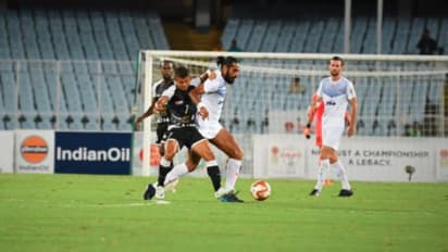 ইনজুরি টাইমের গোলে মহমেডানের বিরুদ্ধে হার বাঁচাল বেঙ্গালুরু, গ্রুপ চ্যাম্পিয়ন হয়ে শেষ আটে সাদা-কালো ব্রিগেড