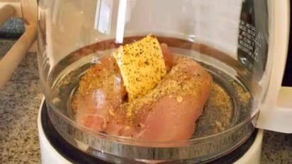 കോഫി മെഷീനില്‍ ചിക്കന്‍ തയ്യാറാക്കിയാല്‍ എങ്ങനെയുണ്ടാകും; വൈറലായി പോസ്റ്റ്