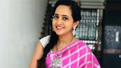 హాస్పిటల్ బెడ్ పై  యాంకర్ లాస్య, ఆందోళనలో అభిమానులు,  ఆమెకు ఏమైంది..?