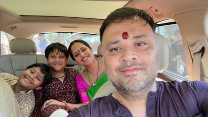 విజయవాడలో అనసూయ... వదలని ట్రోలర్స్, నీ మెడలో ఎన్నాళ్లకది కనిపించిందంటూ సెటైర్స్ 