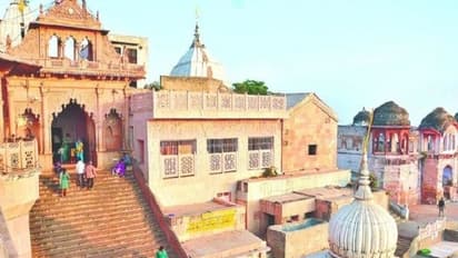 मथुरा: राधा रानी मंदिर में बरकरार रही 5000 साल पुरानी परंपरा, महिला सेवादार को नहीं मिला पूजा का अधिकार