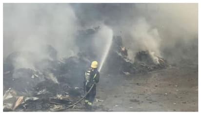 റിയാദില്‍ പേപ്പര്‍ വെയര്‍ഹൗസില്‍ തീപിടിത്തം