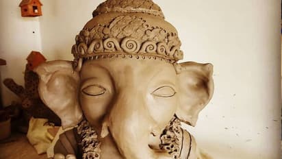 Ganesh Chaturthi 2022: घर में स्थापित करें ऐसी इको फ्रेंडली मूर्तियां, आसान है इन्हें बनाने का तरीका
