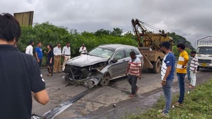 సైరస్ మిస్త్రీ ప్రయాణిస్తున్న కారు ఇదే.. ఎన్నో సేఫ్టీ ఫీచర్లు ఉన్న రక్షించలేకపోయాయి.. ఆనంద్ మహీంద్ర ట్వీట్..