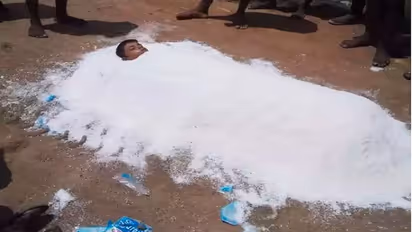 Bellary ಮೃತಪಟ್ಟ ಬಾಲಕನನ್ನು ಬದುಕಿಸಲು ಉಪ್ಪಿನಲ್ಲಿಟ್ರು, ನಂಬಿಕೆ ಹುಸಿಯಾಯ್ತು...!