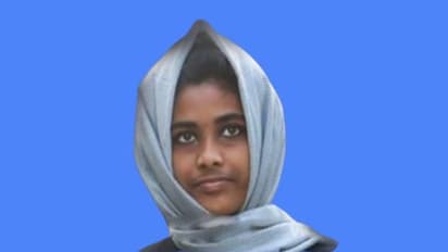 ബന്ധുക്കള്ക്കൊപ്പം കുളിക്കാനെത്തിയ പതിനേഴുകാരി കാൽ വഴുതി കുളത്തിൽ വീണ് മരിച്ചു