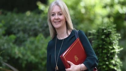 जानें कितनी पढ़ी-लिखी हैं ब्रिटेन की नई पीएम Liz Truss, कॉलेज में स्टूडेंट पॉलिटिक्स में एक्टिव रहीं