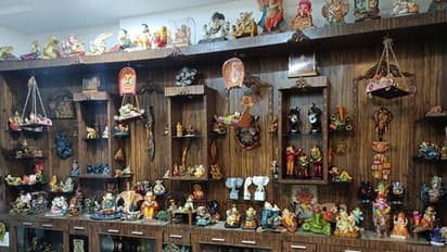बहुत खास हैं ये गणेश की मूर्तियां, युवक के पास है 4 हजार प्रतिमाओं का संग्रह