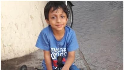 തൃശൂരില് രണ്ടാം ക്ലാസുകാരൻ ട്രെയിൻ തട്ടി മരിച്ചു; അപകടം മദ്രസയിൽ നിന്ന് മടങ്ങവേ