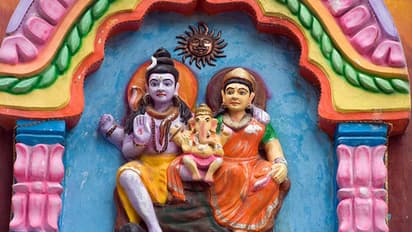 Guru Pradosh Vrat 2022: 8 सितंबर को इस विधि से करें प्रदोष व्रत, जानें मुहूर्त, आरती और उपाय 