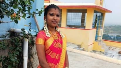 கணவன் மீது ஏற்பட்ட அலுப்பு.? தனியா வீடு எடுத்து காதலன் உடன் என்ஜாய் செய்த மனைவி.. கழுத்தை அறுத்து கொலை.   