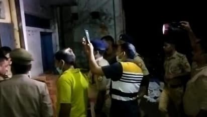 पति की मौत के बाद विधवा पत्नी से आशिकी करना चाहता था सनकी, 12 साल की बेटी ने जो किया वो देखने लायक था