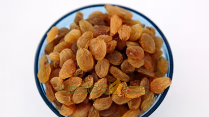 ഉണക്ക മുന്തിരി കഴിച്ചാലുള്ള ആരോ​ഗ്യ​ഗുണങ്ങൾ