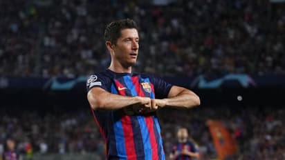 ലെവന്ഡോവ്സ്കിയുടെ ഹാട്രിക്കില് ബാഴ്സയുടെ ഗോള്വര്ഷം; ലിവര്പൂളിന് നാപ്പോളിയുടെ ഓണത്തല്ല്