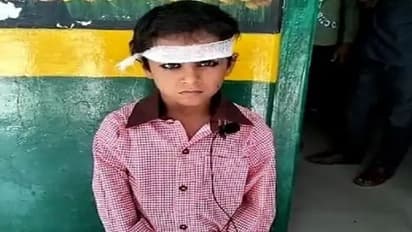 महोबा के सरकारी स्कूल में हादसा, पढ़ाई के दौरान गिरा जर्जर छत का मलबा, छात्र-शिक्षक गंभीर रूप से हुए घायल