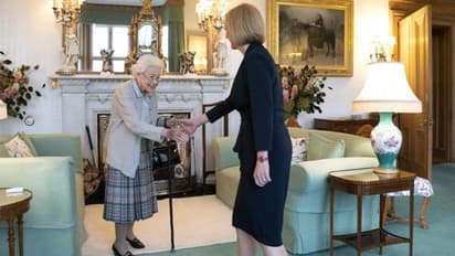 Queen Elizabeth under medical supervision; doctors 'concerned'