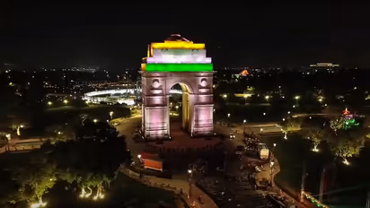 To boost Delhi night life, over 300 firms including restaurants permitted to operate 24X7