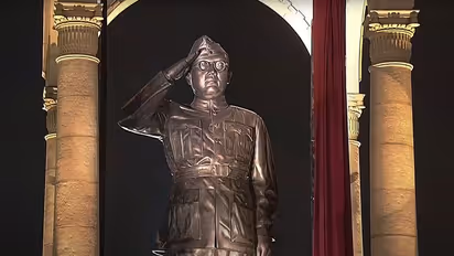 Granite for Netaji statue in Delhi came from Telangana quarry; transported on makeshift road