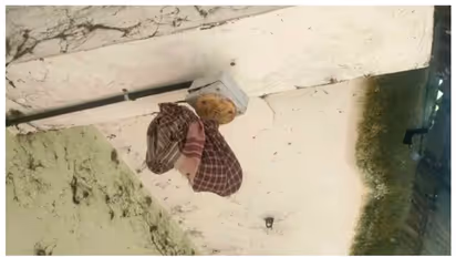 സിസിടിവി തുണികൊണ്ട് മറച്ചു, കടയുടെ ഭിത്തി പൊളിച്ച്  7000 രൂപ മോഷ്ടിച്ചു, സിസിടിവി  ഹാർഡ് ഡിസ്കും നഷ്ടമായി