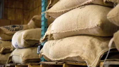 തുറമുഖങ്ങളിൽ കെട്ടികിടക്കുക്കന്നത് ദശലക്ഷം ടൺ അരി; കാരണം ഇതാണ്