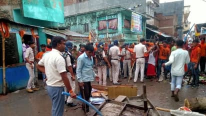 सीवान में शोभायात्रा पर असामाजिक तत्वों ने किया पथराव, दो समुदाय आमने-सामने, दहशत में लोग