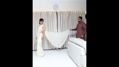 அப்பா கமல்ஹாசன் சேர்ந்து... அசத்தல் போட்டோ ஷூட் நடத்திய அக்ஷரா ஹாசன்! வைரலாகும் வேற லெவல் போட்டோஸ்!