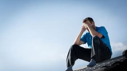 World Suicide Prevention Day: महिलाएं नहीं.. मौत चुनने में पुरूषों की संख्या अधिक, जानिए सुसाइड की बड़ी वजह 