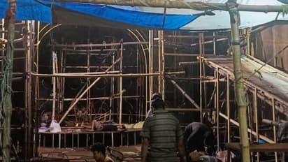 দেবতা এক- তাঁকে যেভাবে ইচ্ছে ডাকুন সাড়া দেবে- এমনই থিম নিয়ে হাজির হচ্ছে মেছুয়াবাজার সর্বজনীন