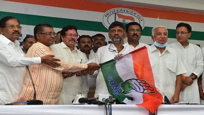 Karnataka Politics: ಬಿಜೆಪಿ ತೊರೆದು ಅಪಾರ ಬೆಂಬಲಿಗರೊಂದಿಗೆ ಗವಿಯಪ್ಪ ಕಾಂಗ್ರೆಸ್ ಸೇರ್ಪಡೆ