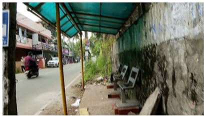'കാത്തിരിപ്പ് കേന്ദ്രം മാത്രം', വിവാദ ബസ്റ്റോപ്പില് ചുവരെഴുത്ത്, ഉടന് പൊളിക്കുമെന്ന് മേയര്
