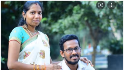 ലോൺ ആപ്പ് സംഘം യുവതിയുടേയും കുട്ടികളുടേയും ഫോട്ടോ മോർഫ് ചെയ്ത് പ്രചരിപ്പിച്ചു; നാലംഗ കുടുംബം ജീവനൊടുക്കി 