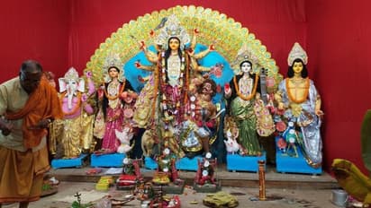 প্রকৃতিকে সুস্থ রাখার বার্তা দিতে 'বিপন্ন কলতান' প্রস্তুতিতে ব্যস্ত জোড়াসাঁকো ৭ এর পল্লী সার্বজনীন দুর্গোৎসব