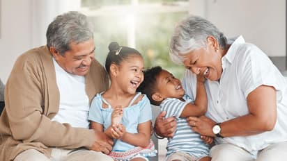 Grandparents Day 2022 :  ലോക മുത്തച്ഛന്‍- മുത്തശ്ശി ദിനം ; ഈ ദിനത്തിന്റെ പ്രധാന്യത്തെ കുറിച്ചറിയാം