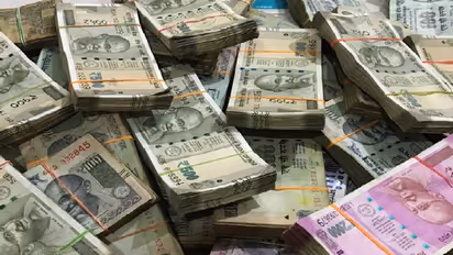 ED raids six places in Kolkata, seizes around Rs 7 crore cash in mobile app fraud case