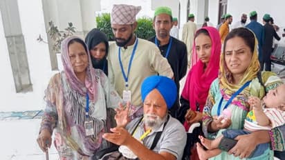 ৭৫ বছর পর হারিয়ে যাওয়া শিখ ভাইকে খুঁজে পেল মুসলিম বোন, পাকিস্তানে ভাই-বোনের মিলন যেন রূপকথার গল্প