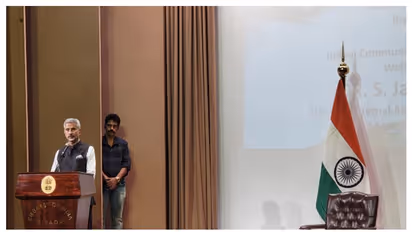 സൗദിയില്‍ ഇന്ത്യന്‍ സാംസ്‌കാരിക കേന്ദ്രം സ്ഥാപിക്കുന്നതിനെ കുറിച്ച് ആലോചിക്കുമെന്ന് ഡോ. എസ്. ജയശങ്കര്‍