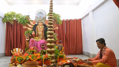 Navratri Recipe: शारदीय नवरात्र के हर दिन मां को लगाएं इन 9 चीजों का भोग, बनी रहेंगी माता रानी की कृपा