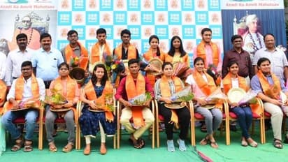 NEET: ಮೊಬೈಲ್‌ ಮುಟ್ಬೇಡಿ, ತರಗತಿ ತಪ್ಪಸಬ್ಯಾಡ್ರಿ, ಕೂಲ್‌ ಆಗಿದ್ದು ಓದ್ರಿ 